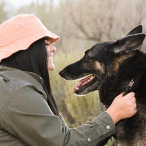 picture of jordan judd with her dog