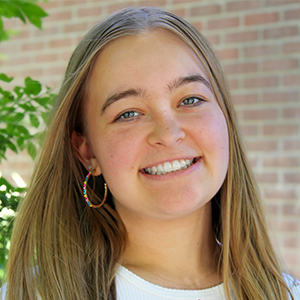 headshot of katelyn russell